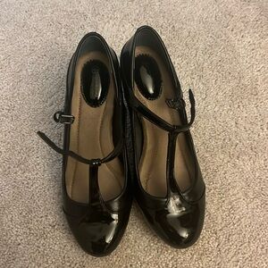 Giani Bernini T-strap heels 7M